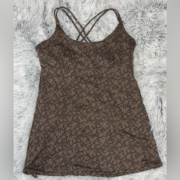 Patagonia | Patagonia tank with built in bra. Size Small - Picture 1 of 6